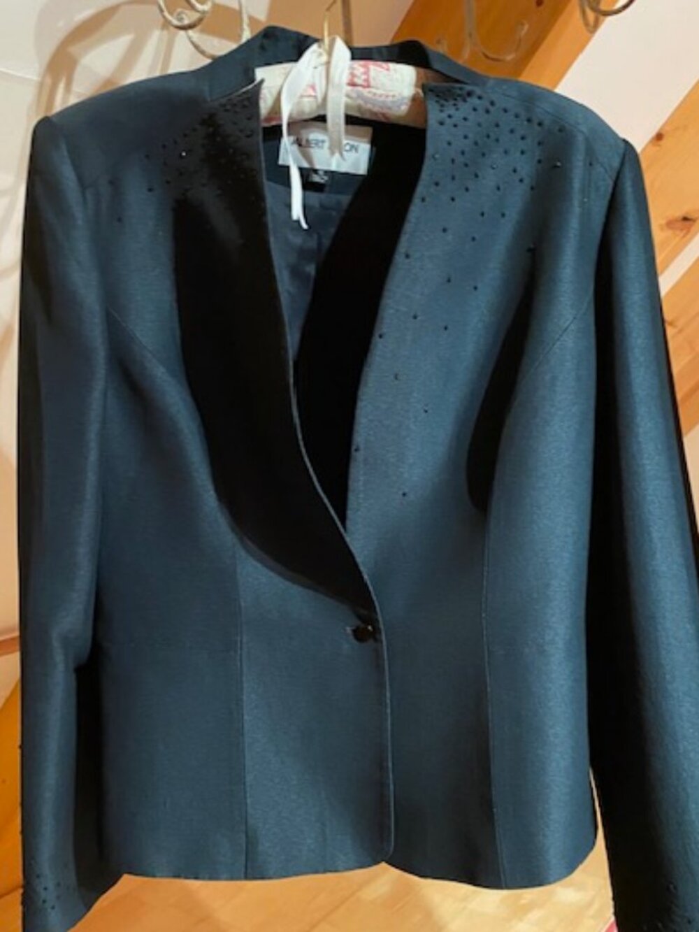 Albert Nipon VTG Women Deep Navy Delicate Beaded Blazer, single button SZ S